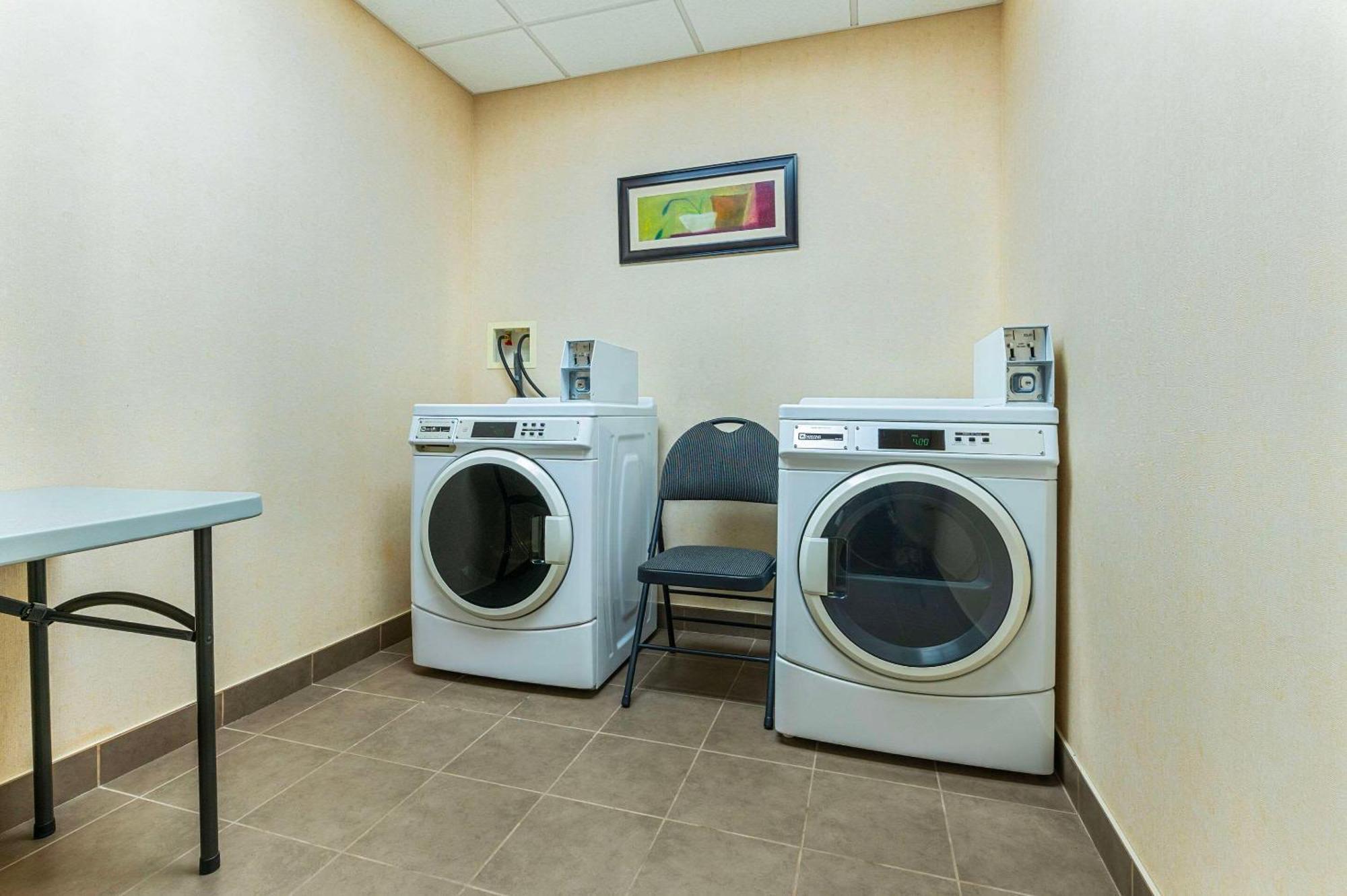 קינקרדין Comfort Inn & Suites מראה חיצוני תמונה