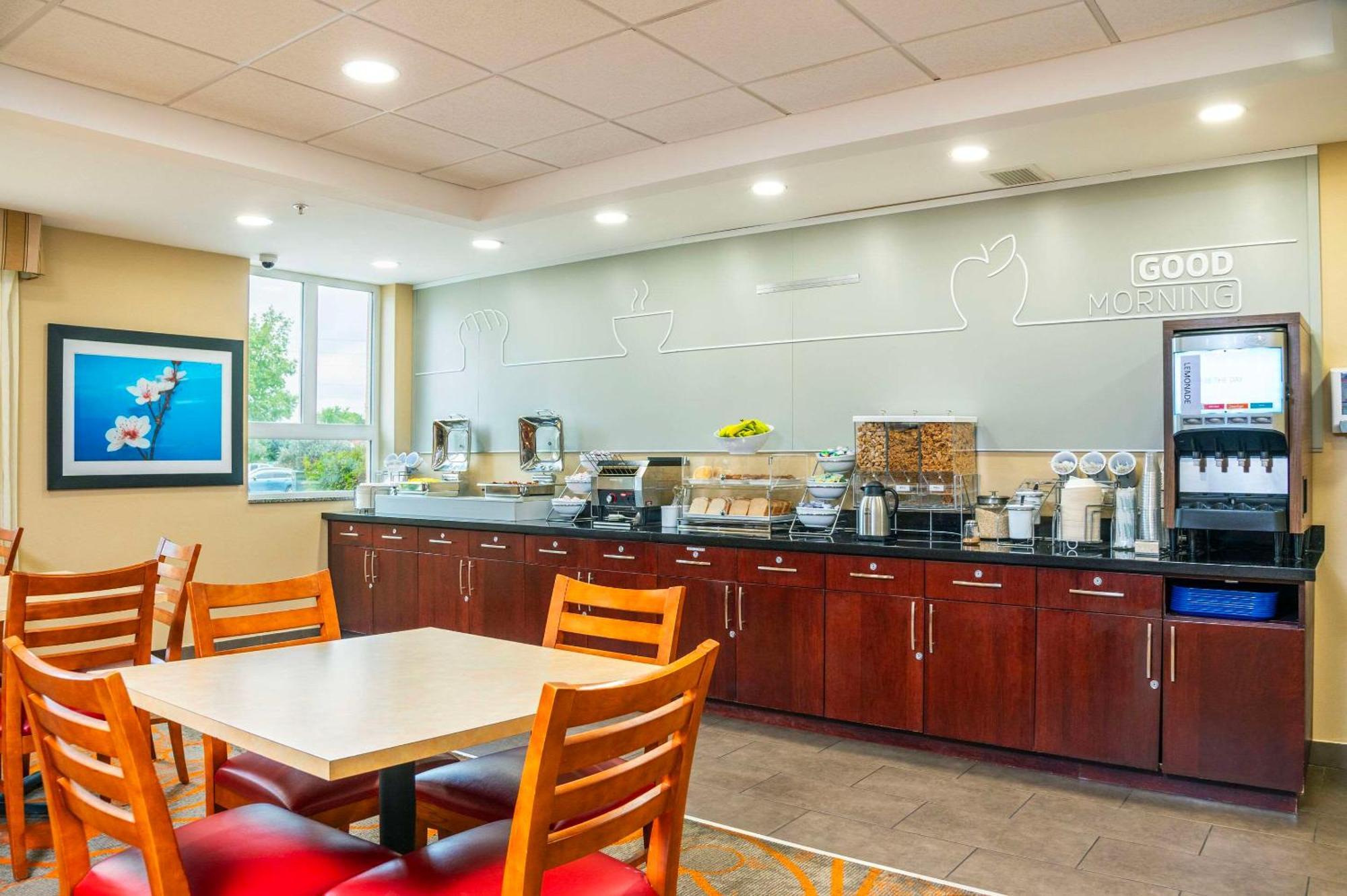 קינקרדין Comfort Inn & Suites מראה חיצוני תמונה